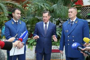 Астраханский губернатор ожидает от Абдулатипова решения экологических проблем на Каспии