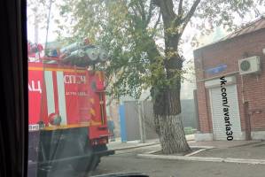В центре Астрахани вспыхнул пожар в жилом доме