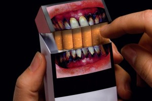 С 15 ноября в России пачки сигарет сделают совсем страшными