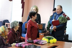 Медики поздравили Совет ветеранов Володарского района с юбилеем