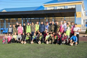 Тренеры «Волгаря» провели разминку для воспитанников Казачьего кадетского корпуса