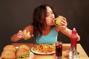 Американские учёные выяснили причины, по которым человек много ест