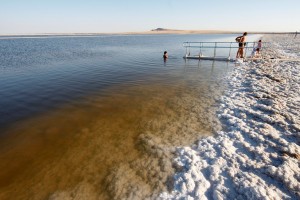 Астраханский губернатор рекомендовал интенсивнее развивать курортную зону озера Баскунчак