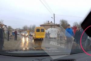 В Астрахани произошла лобовая авария с участием маршрутки