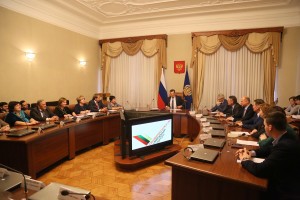 Астраханское отделение ОНФ представило губернатору новые проекты