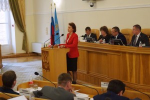 Депутаты приняли инициированные губернатором изменения в законы Астраханской области