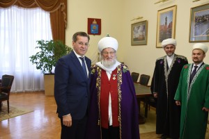 В Астраханской области с визитом находится Верховый муфтий России Талгат Таджуддин.