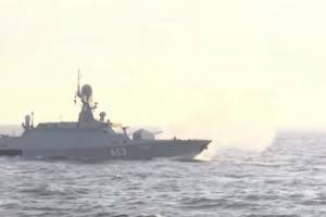 Корабли Каспийской флотилии освоили синхронный ракетный удар