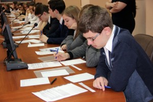 Астраханских школьников приглашают на конкурс «Отечество-2018»