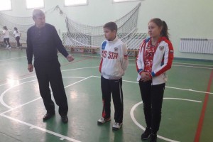 В Астрахани победитель мирового первенства по прыжкам на батуте провела зарядку для детей