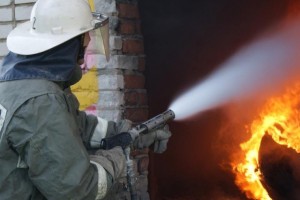В Астраханской области пятница закончилась пожаром на Набережной