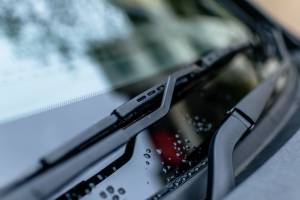 Астраханцев предупреждают об опасности при выборе стеклоомывающей жидкости для авто