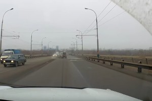 Опубликовано видео аварии со смертельным исходом на Новом мосту в Астрахани
