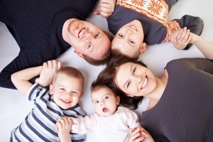 Многодетные астраханские семьи будут получать пособие за третьего и последующих детей