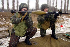 В Астраханской области морпехи выполнили тренировочные стрельбы из  БТР и РПГ