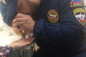 Городские спасатели помогли астраханке избавиться от кольца