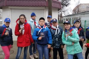 В Астраханской области школьники и полицейские провели мероприятие по безопасности дорожного движения «Внимание, дети!»