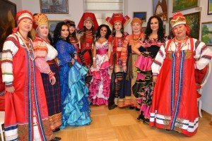 Астраханские модельеры представили костюмы на конкурсе высокой моды «Этно-эрато – 2017»
