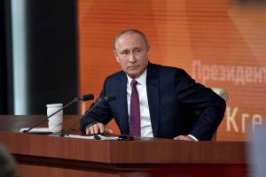 Путин разрешил «домашнее» использование герба России
