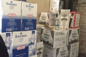 В Астраханской области из оборота изъято 20 тысяч бутылок потенциально опасного алкоголя