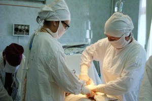 В Астрахани провели редкое хирургическое кесарево сечение