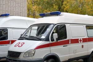 В центре Астрахани молодой человек выпал из окна кафе на третьем этаже