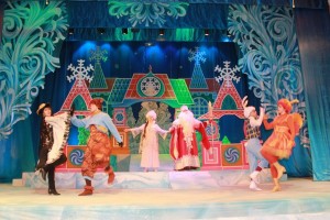 Астраханцев приглашают провести новогодние каникулы в театрах и на мастер-классах