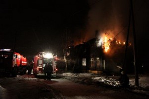 За сутки в Астраханской области на пожарах спасены семь человек