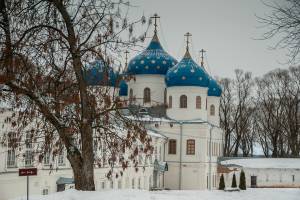 Топ самых популярных курортов России для новогоднего отдыха