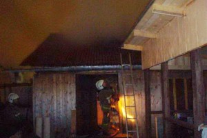 В одном из сёл Астраханской области утром загорелась баня