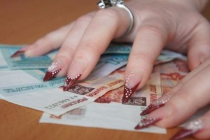 Астраханец приютил в своём доме знакомую, а та украла у него 40 тысяч рублей