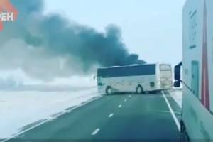 При возгорании автобуса в Казахстане погибли 52 человека