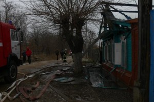 В Астраханской области одновременно и по одной причине сгорели два жилых дома