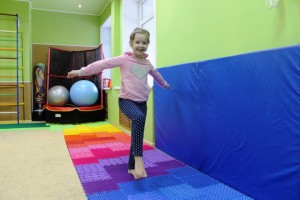 В Астрахани для детей открылся «парк босых ног»
