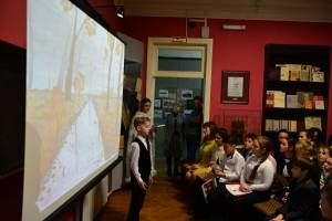 В Астрахани в Доме-музее Хлебникова открылась необычная выставка рисунков