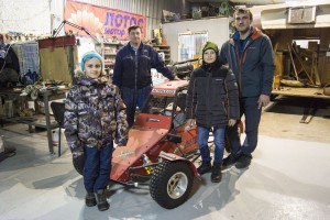 В Астрахани к соревнованиям по автокроссу детей готовят отцы-гонщики