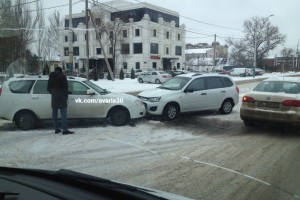 Из-за непогоды в Астрахани число ДТП перевалило за 20