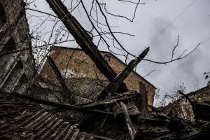 Астраханская семья более 10 лет жила в аварийном доме