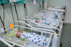 В астраханском клиническом роддоме в 2017 году родилось более 6,5 тысяч детей