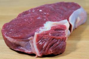 В астраханских торговых точках нашли мясо сомнительного качества