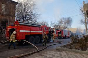 В Астрахани озвучили предварительную причину пожара, который унес жизни детей