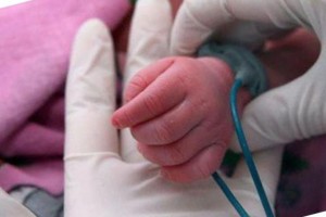 В Астрахани завотделением детской  больницы случайно убил новорождённого