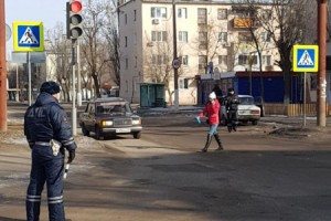 Астраханские полицейские ловили пешеходов, нарушавших ПДД