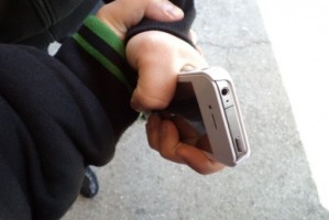 В Астрахани студента из университета обманул уличный «продавец» «айфона»
