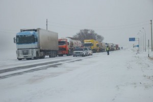Астраханским водителям не советуют ехать в Элисту и Ставрополь