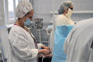 Астраханские врачи спасли жизнь молодой женщине с критической кровопотерей