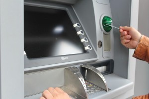За год из российских банкоматов похищено около пяти миллиардов рублей