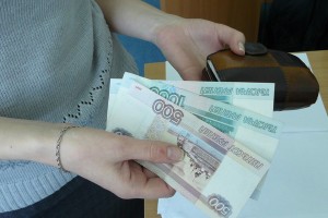 Астраханка продавала дом и потеряла 15 тысяч рублей