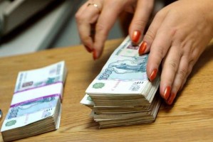 В Астраханской области школьный главбух присвоила 100 тысяч рублей