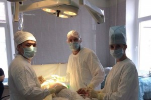 Астраханский травматолог-ортопед установил возрастной рекорд при операции